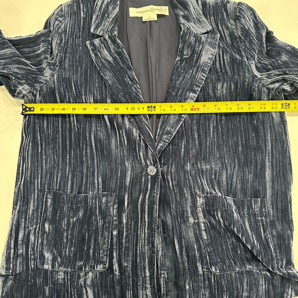 Treasure‎ & Bond Women's Striped Velvet Blazer in Dark Gray - Picture 3 of 7